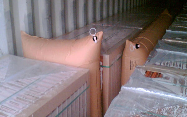 paper air dunnage bags securing pallets